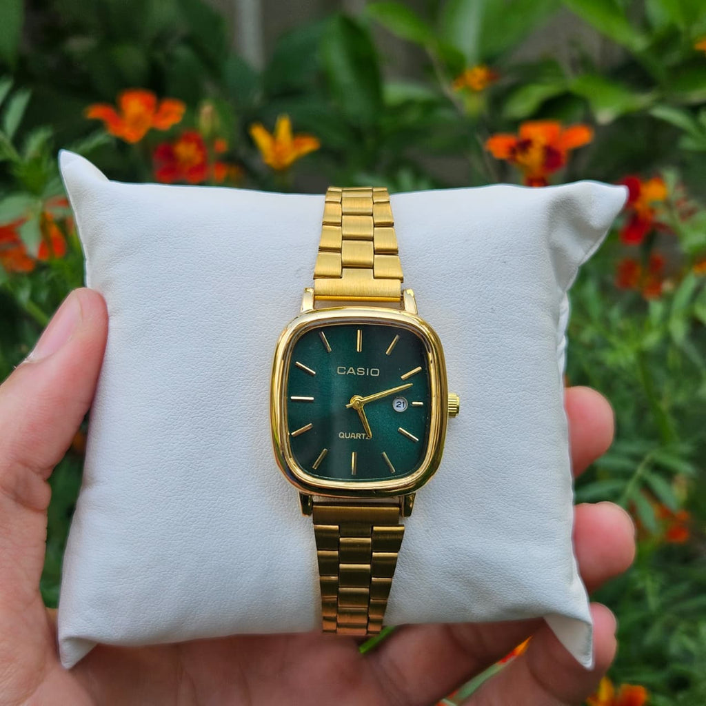 CASIO FEMME CARRÉ ACIER