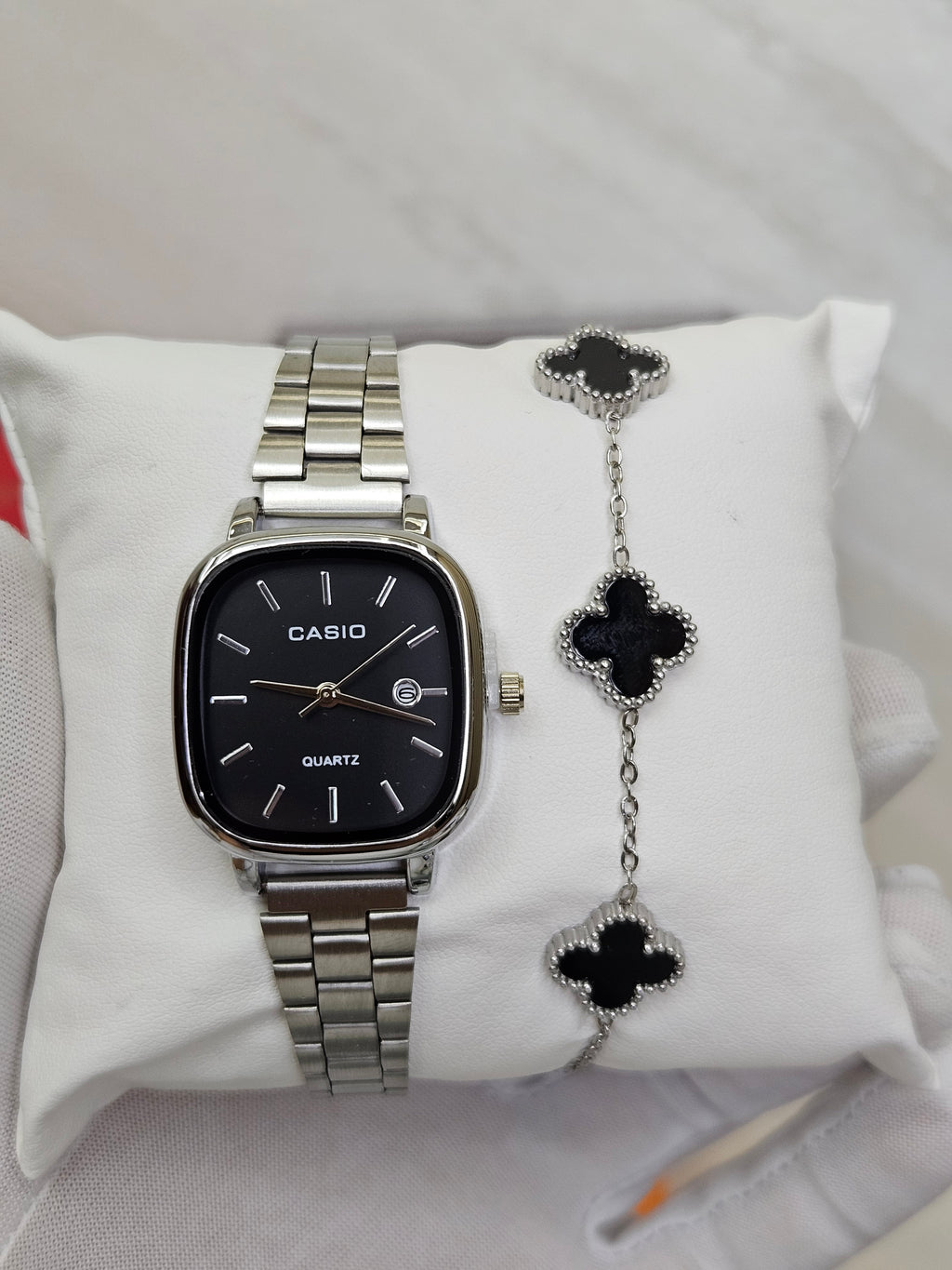 Montre Casio Femme et Bracelet